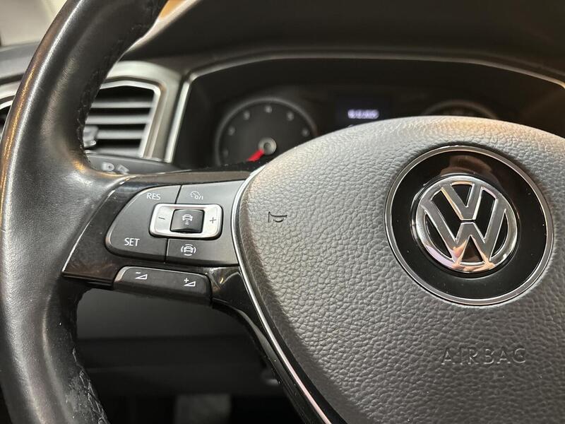 Volkswagen T-Roc vaihtoauto