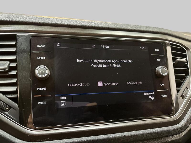 Volkswagen T-Roc vaihtoauto