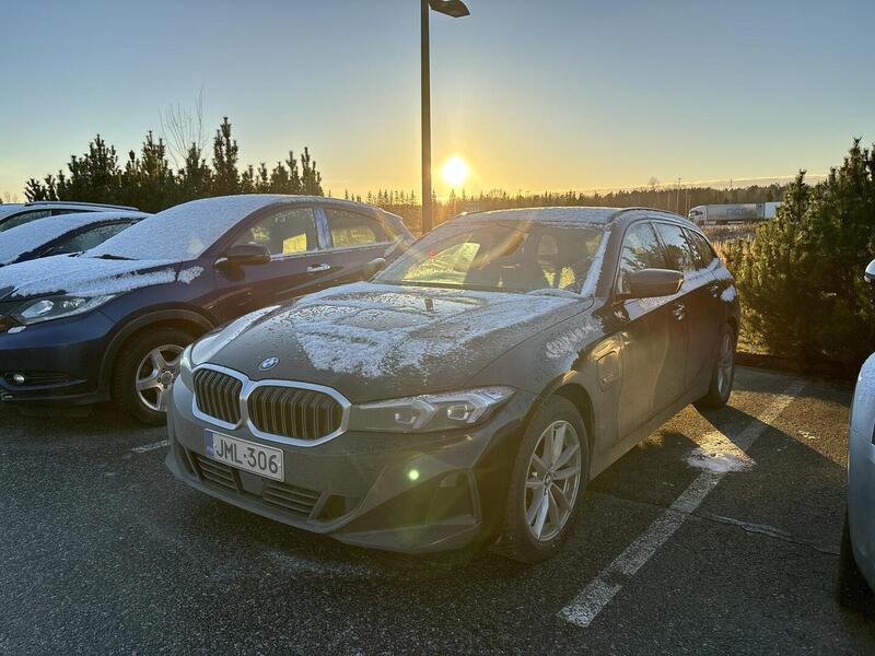 BMW 330 vaihtoauto