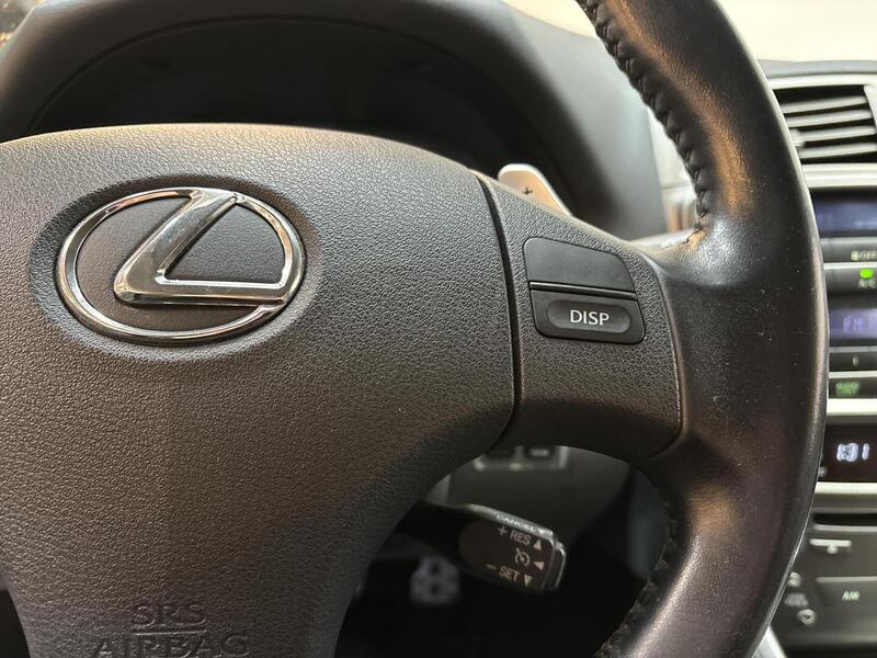 Lexus IS vaihtoauto