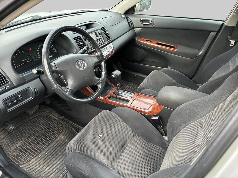 Toyota Camry vaihtoauto