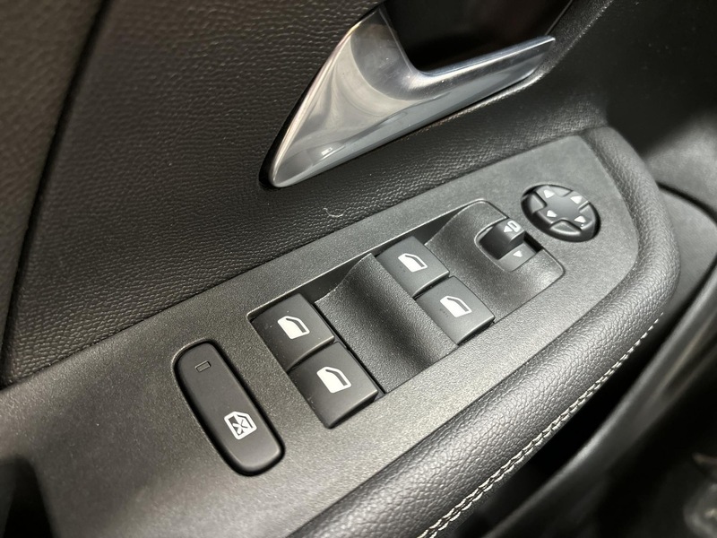 Opel Mokka-e vaihtoauto