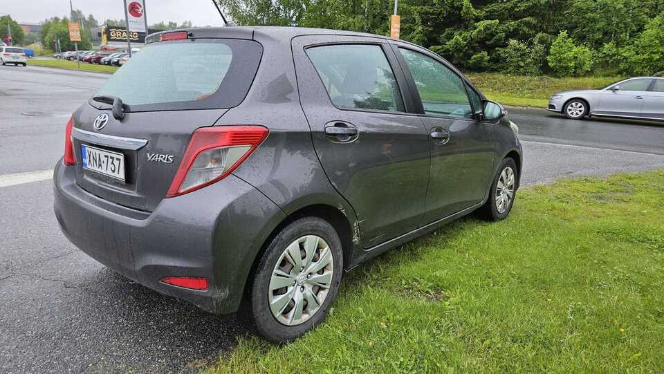 Toyota Yaris vaihtoauto