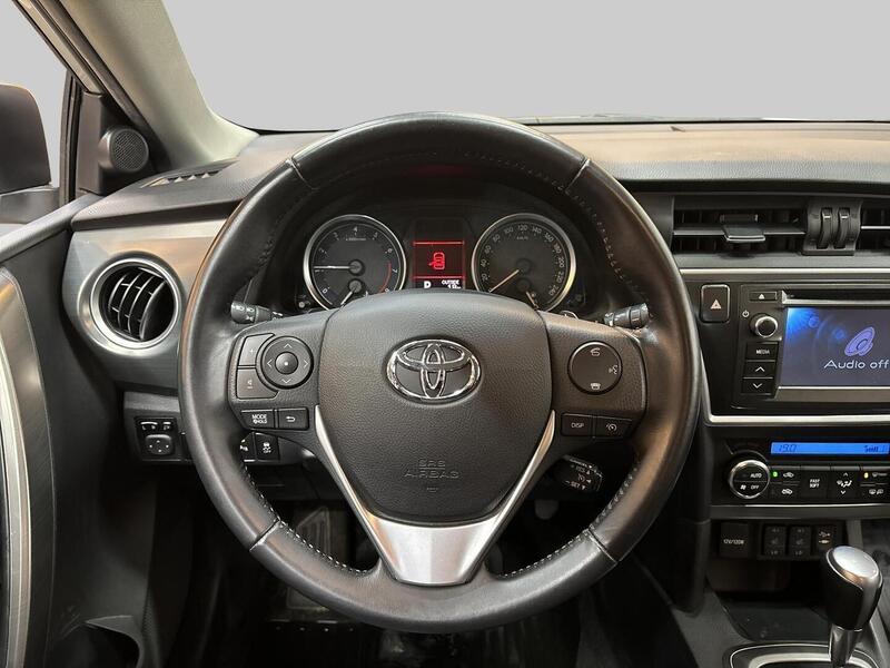 Toyota Auris vaihtoauto