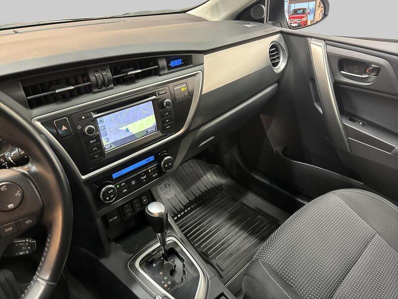 Toyota Auris vaihtoauto