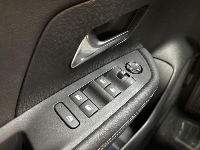 Opel Mokka-e vaihtoauto