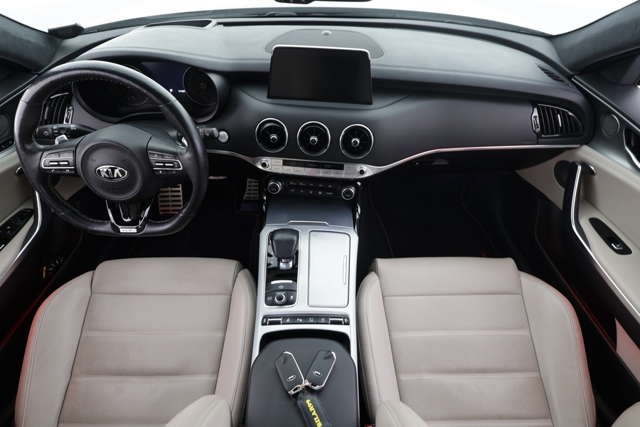 Kia Stinger vaihtoauto