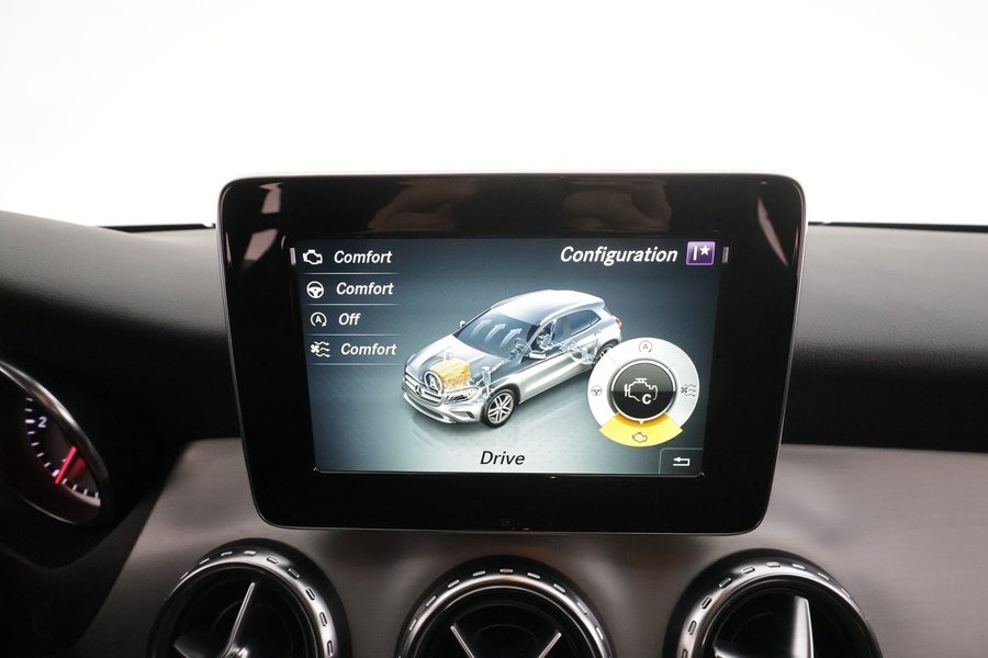 Mercedes-Benz GLA vaihtoauto