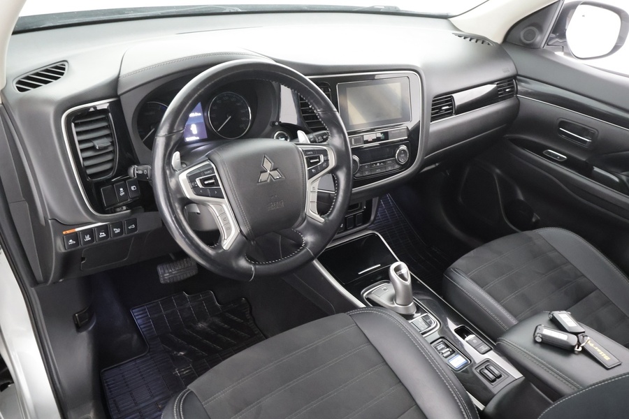 Mitsubishi Outlander PHEV vaihtoauto