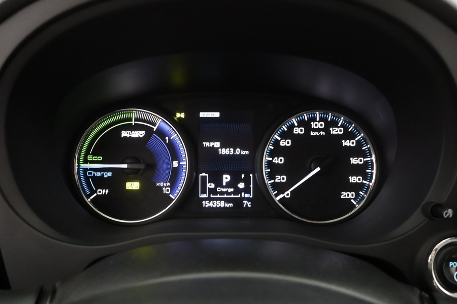 Mitsubishi Outlander PHEV vaihtoauto