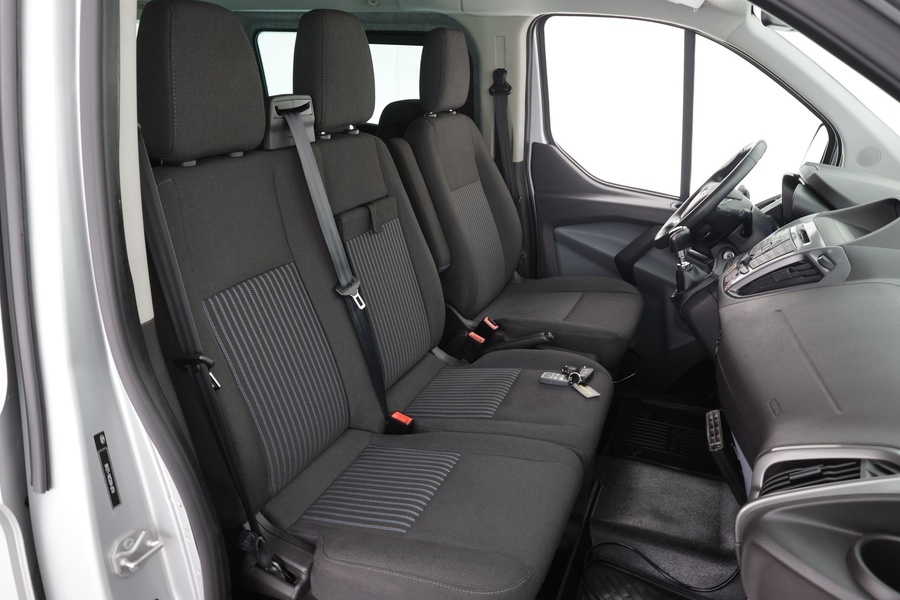 Ford Tourneo Custom vaihtoauto