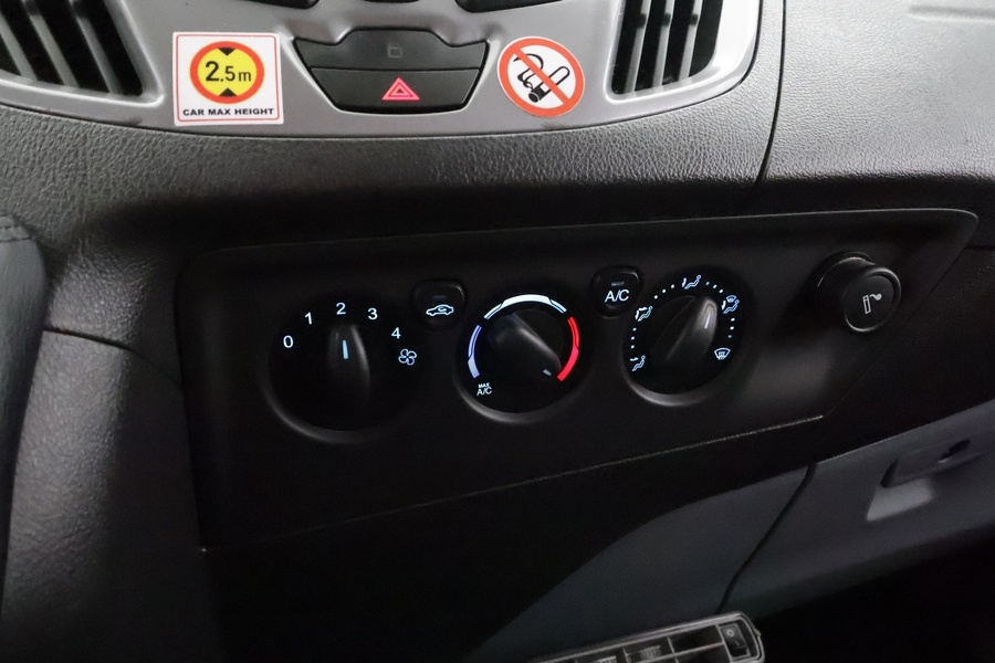 Ford Tourneo Custom vaihtoauto