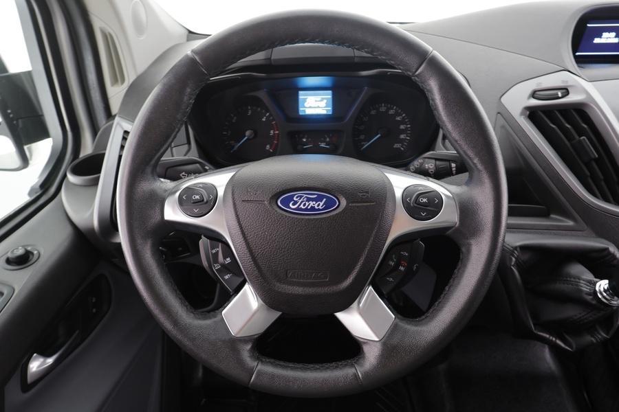 Ford Tourneo Custom vaihtoauto