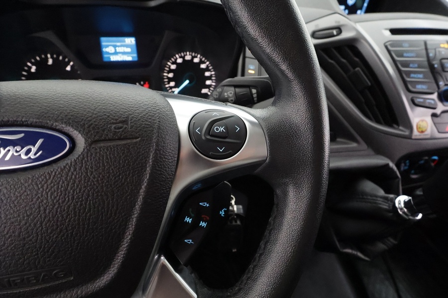 Ford Tourneo Custom vaihtoauto