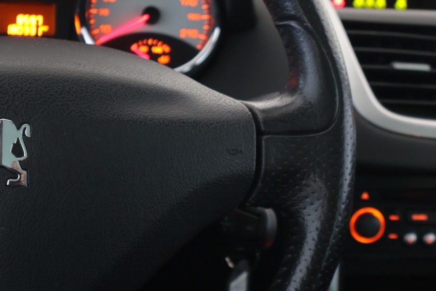 Peugeot 207 vaihtoauto