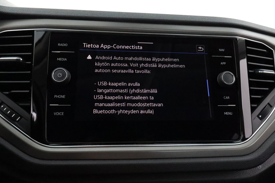 Volkswagen T-Roc vaihtoauto