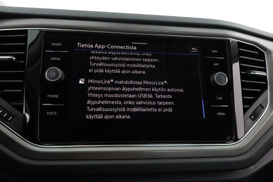 Volkswagen T-Roc vaihtoauto