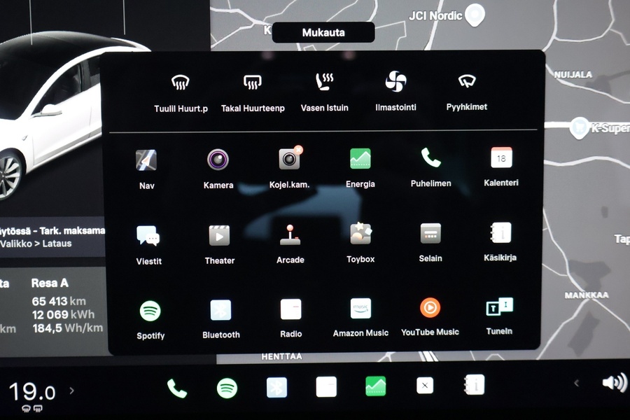 Tesla Model 3 vaihtoauto