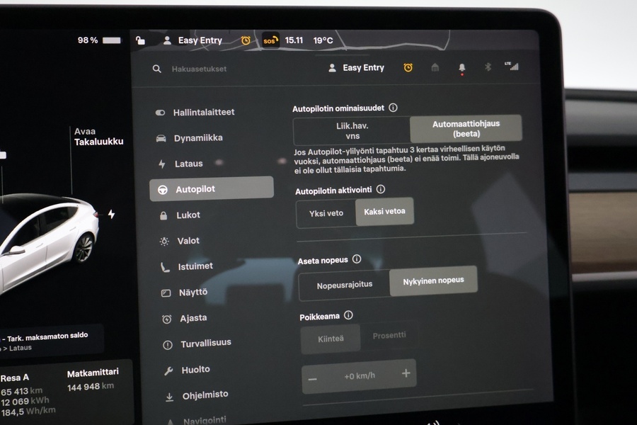 Tesla Model 3 vaihtoauto