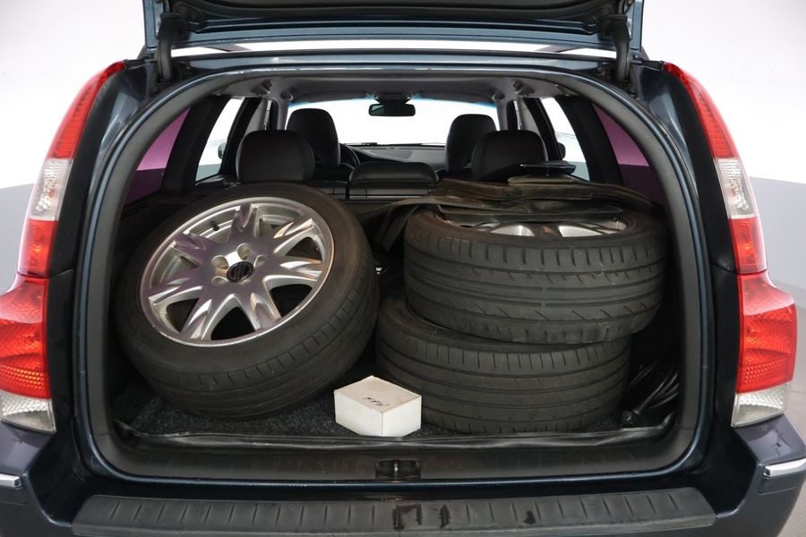 Volvo V70 vaihtoauto