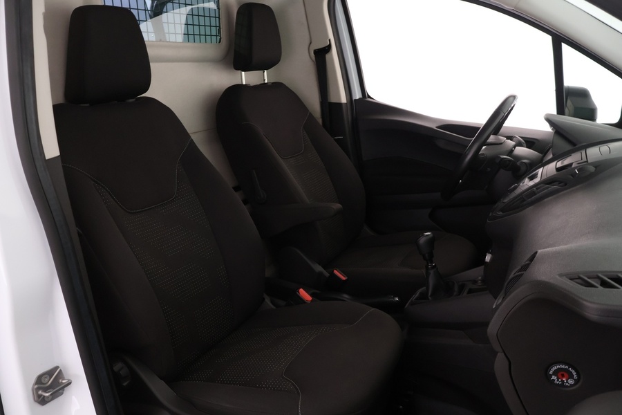Ford Transit Courier vaihtoauto
