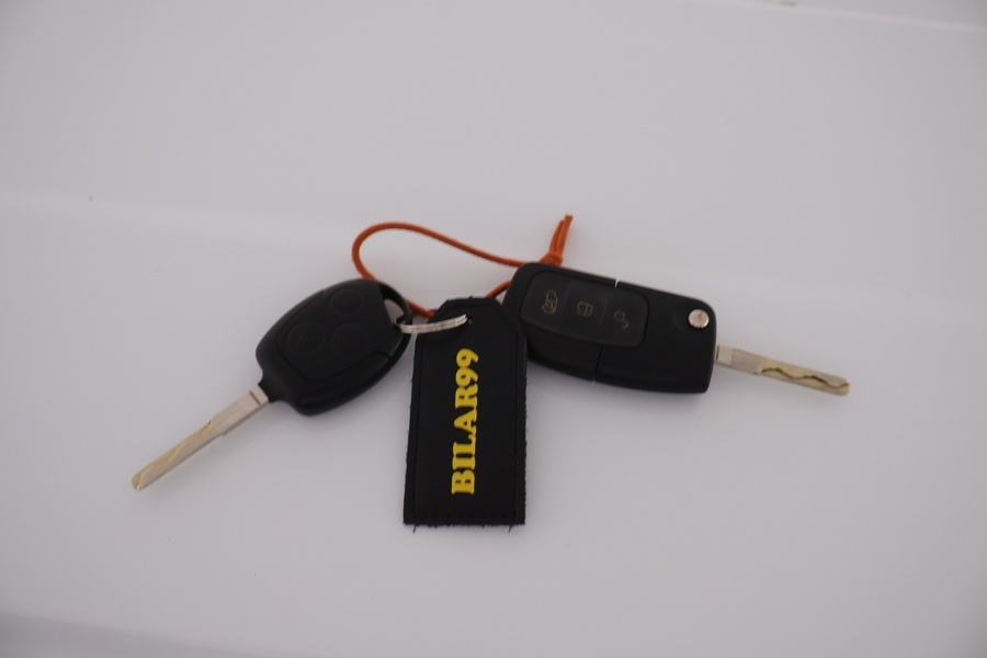 Ford Transit Courier vaihtoauto