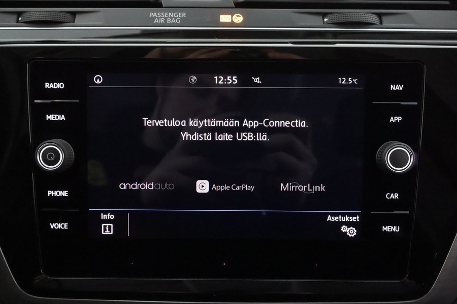 Volkswagen Touran vaihtoauto