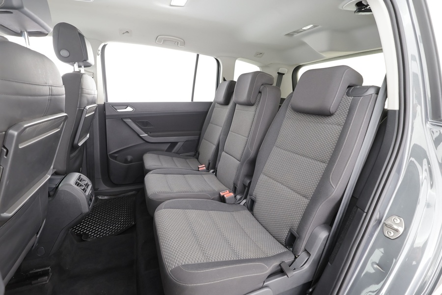 Volkswagen Touran vaihtoauto