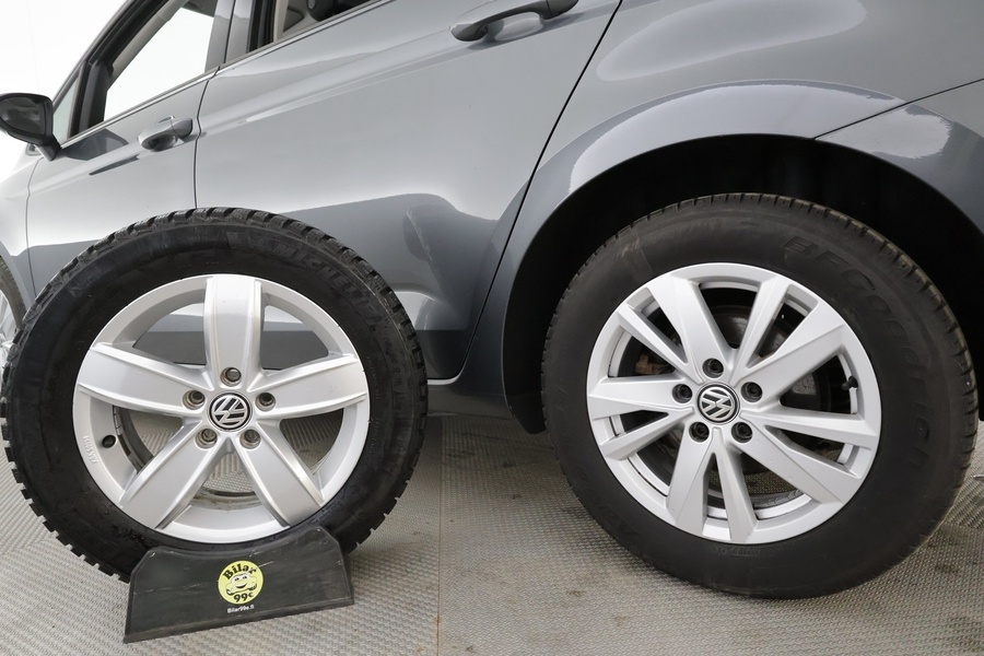 Volkswagen Touran vaihtoauto