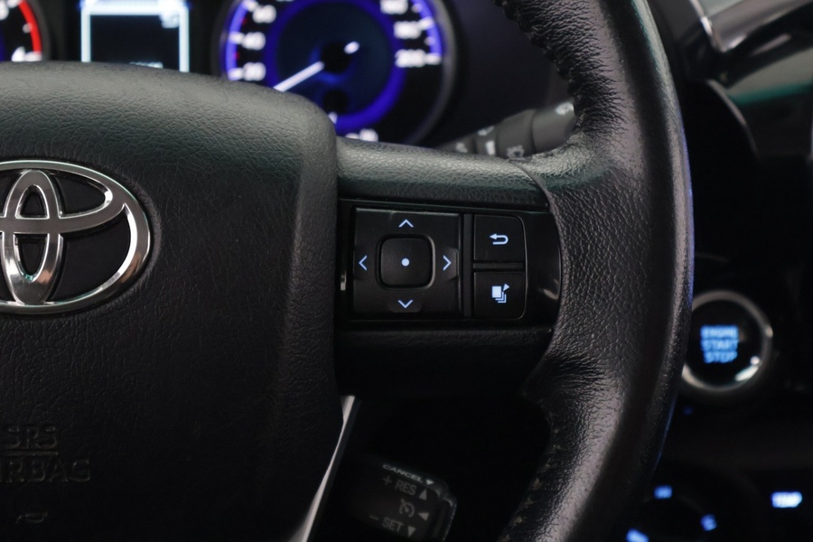 Toyota Hilux vaihtoauto