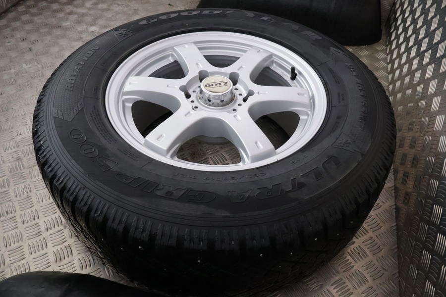 Toyota Hilux vaihtoauto