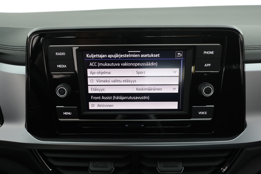 Volkswagen T-Roc vaihtoauto