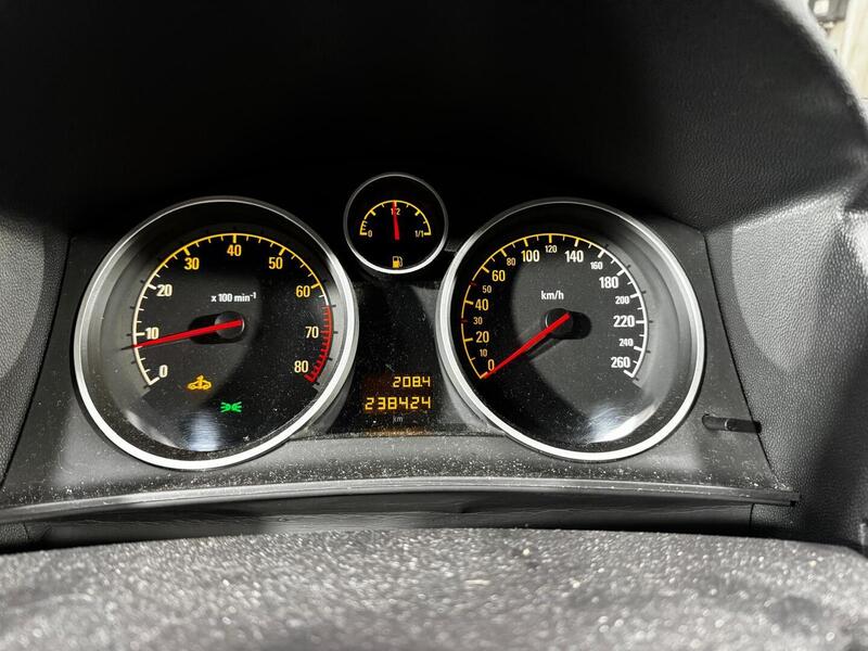 Opel Astra vaihtoauto