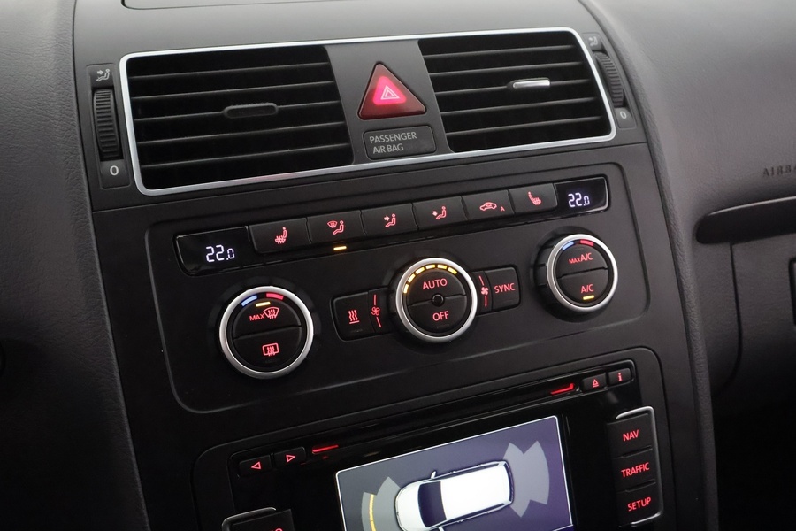 Volkswagen Touran vaihtoauto