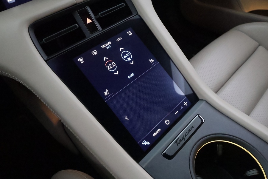 Porsche Taycan vaihtoauto