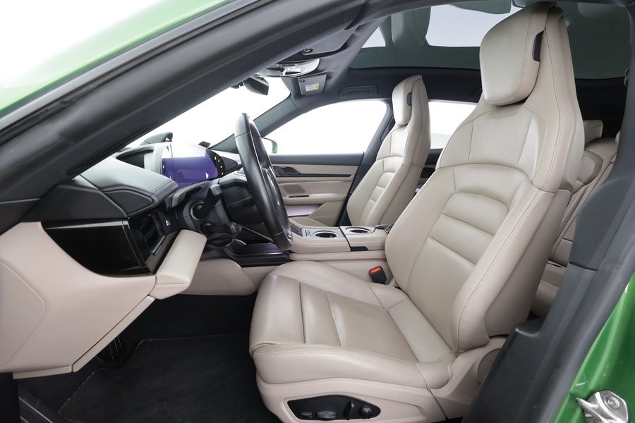 Porsche Taycan vaihtoauto