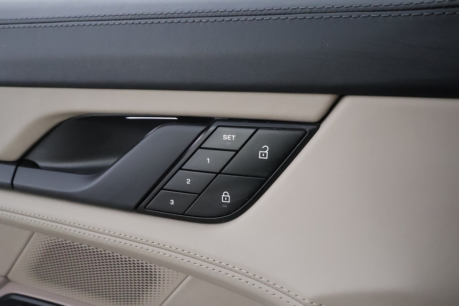 Porsche Taycan vaihtoauto