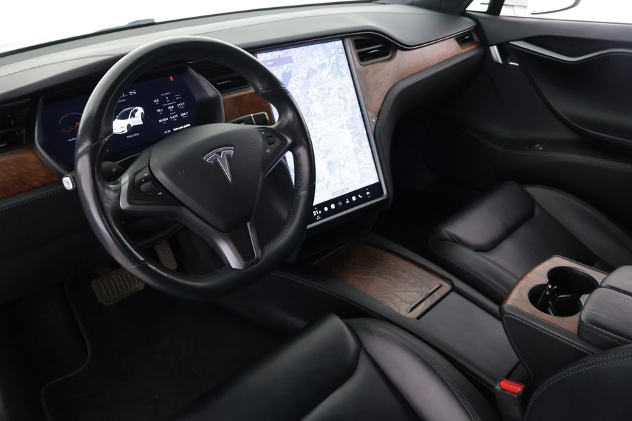 Tesla Model S vaihtoauto