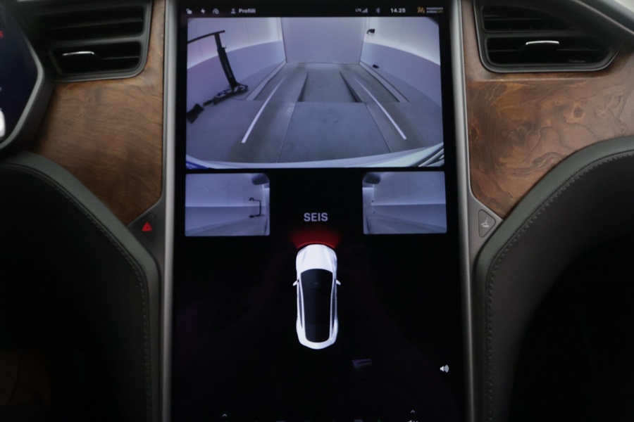 Tesla Model S vaihtoauto