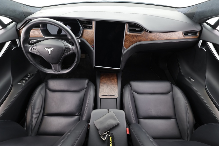 Tesla Model S vaihtoauto