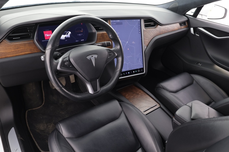 Tesla Model S vaihtoauto