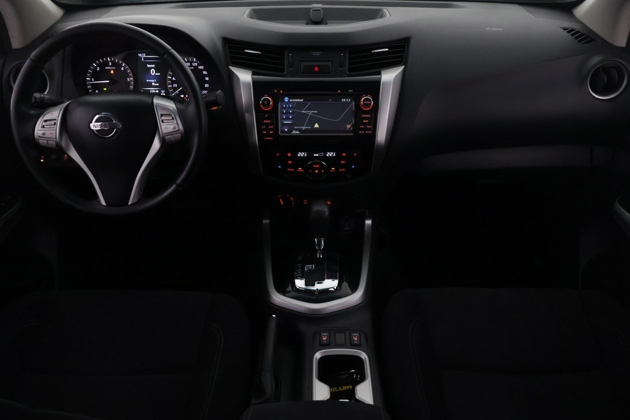 Nissan Navara vaihtoauto