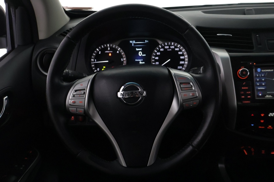Nissan Navara vaihtoauto