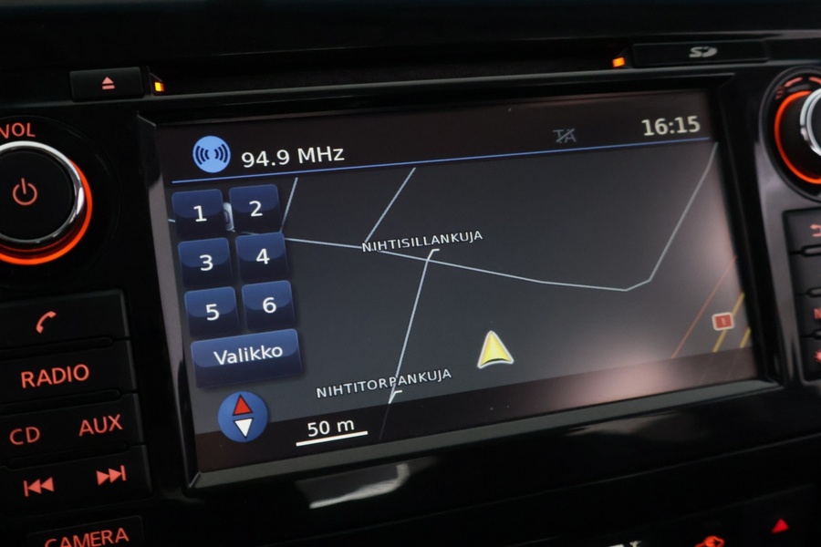 Nissan Navara vaihtoauto