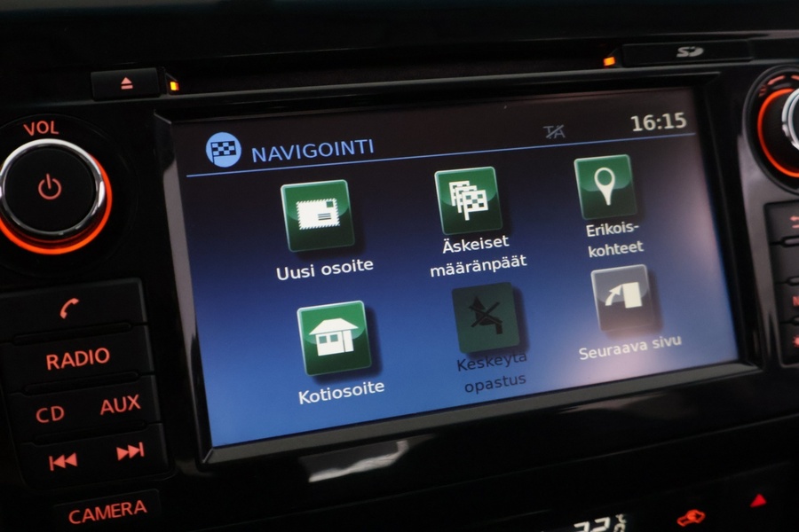 Nissan Navara vaihtoauto