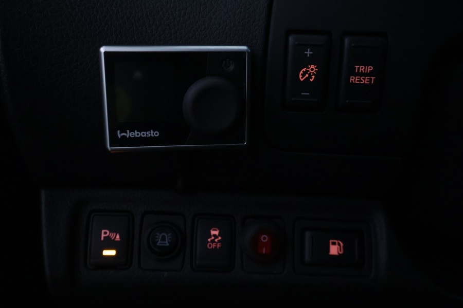 Nissan Navara vaihtoauto