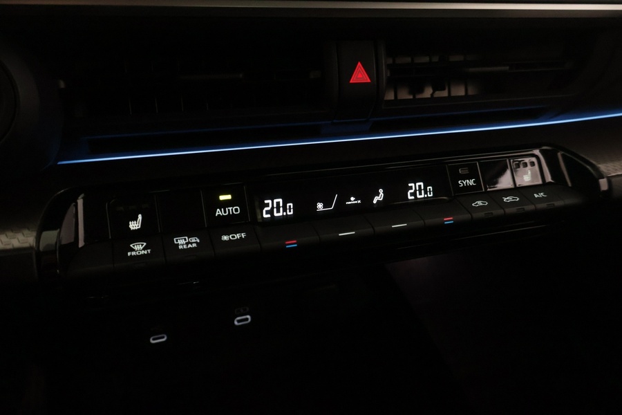 Toyota Prius Plug-in vaihtoauto