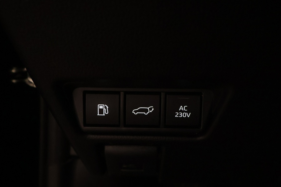 Toyota Prius Plug-in vaihtoauto