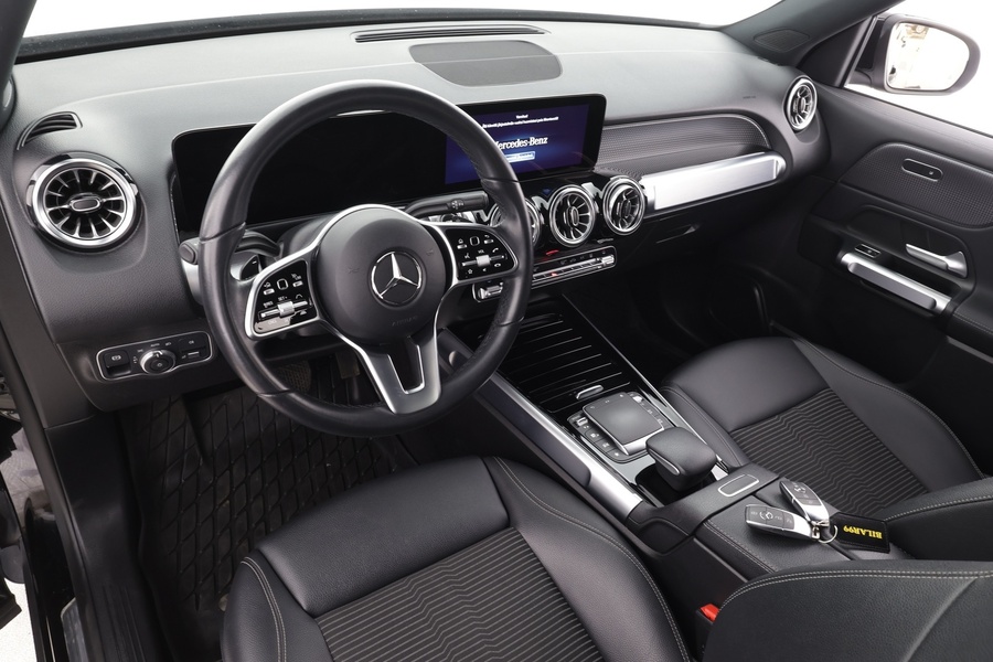 Mercedes-Benz EQB vaihtoauto