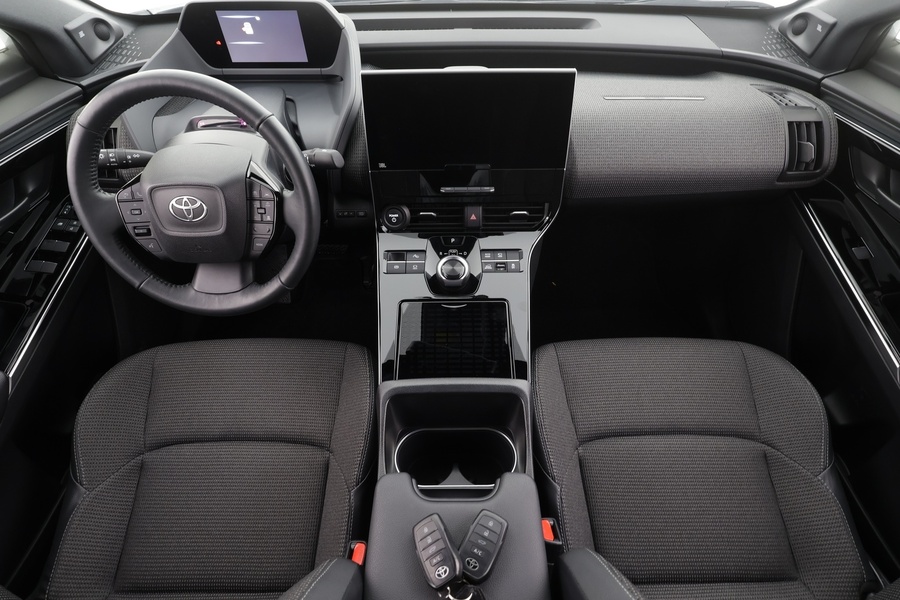 Toyota bZ4X vaihtoauto